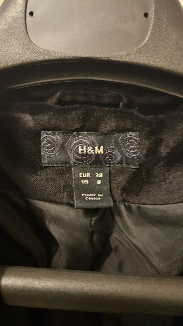H&M Giacche: Blazer in velluto nero H&M tg.38 – Usato da Melano venduto da H-Sara 2