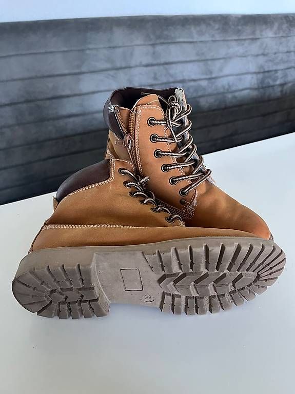 Chaussures filles: Friboo Stiefeletten 32 – D'occasion à Kriens par nad_vpt6 1