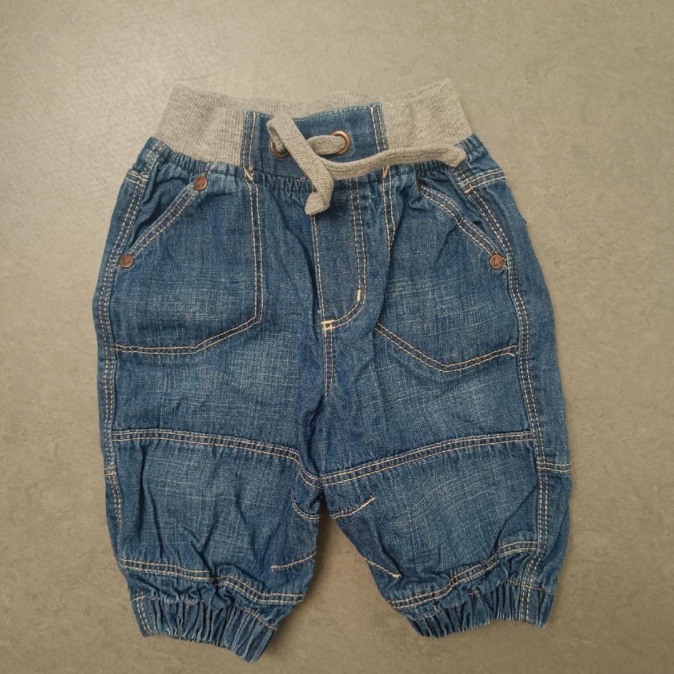 Hosen: Jeans Grösse 62 – Gebraucht aus Jaberg von urig17.
