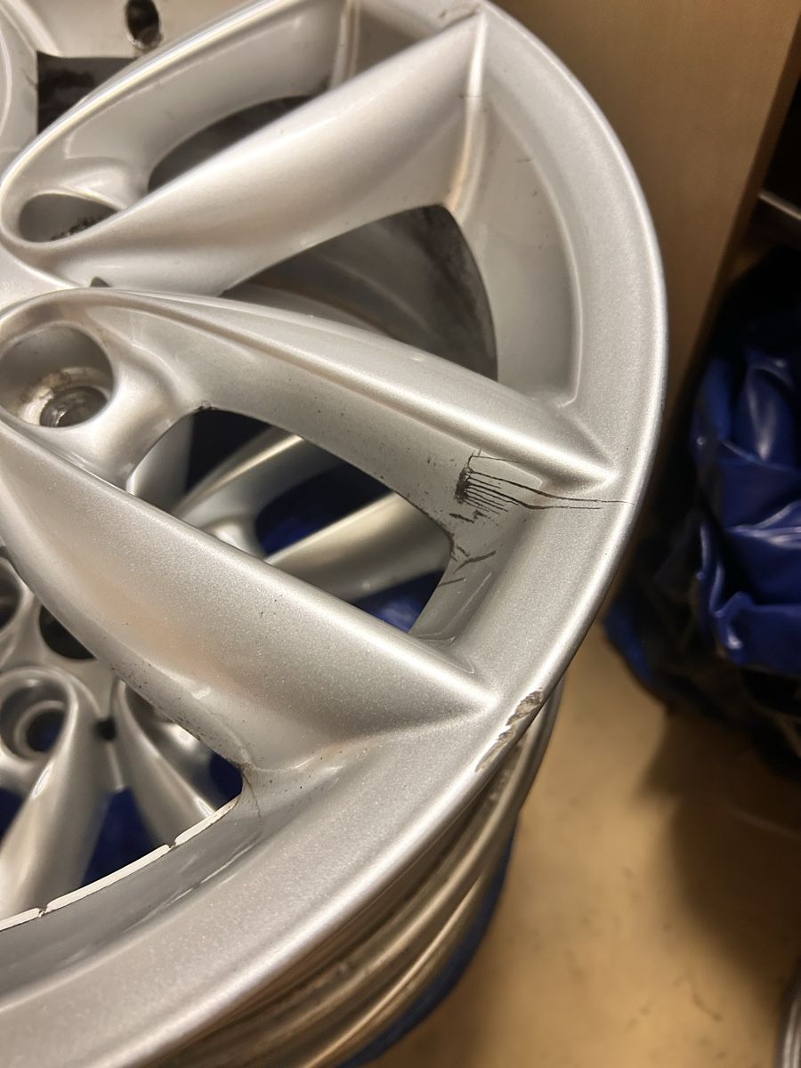 Mini Felgen: Mini Felgen original 7j x 17 eh2+ – Gebraucht aus Schlieren von panos94 3