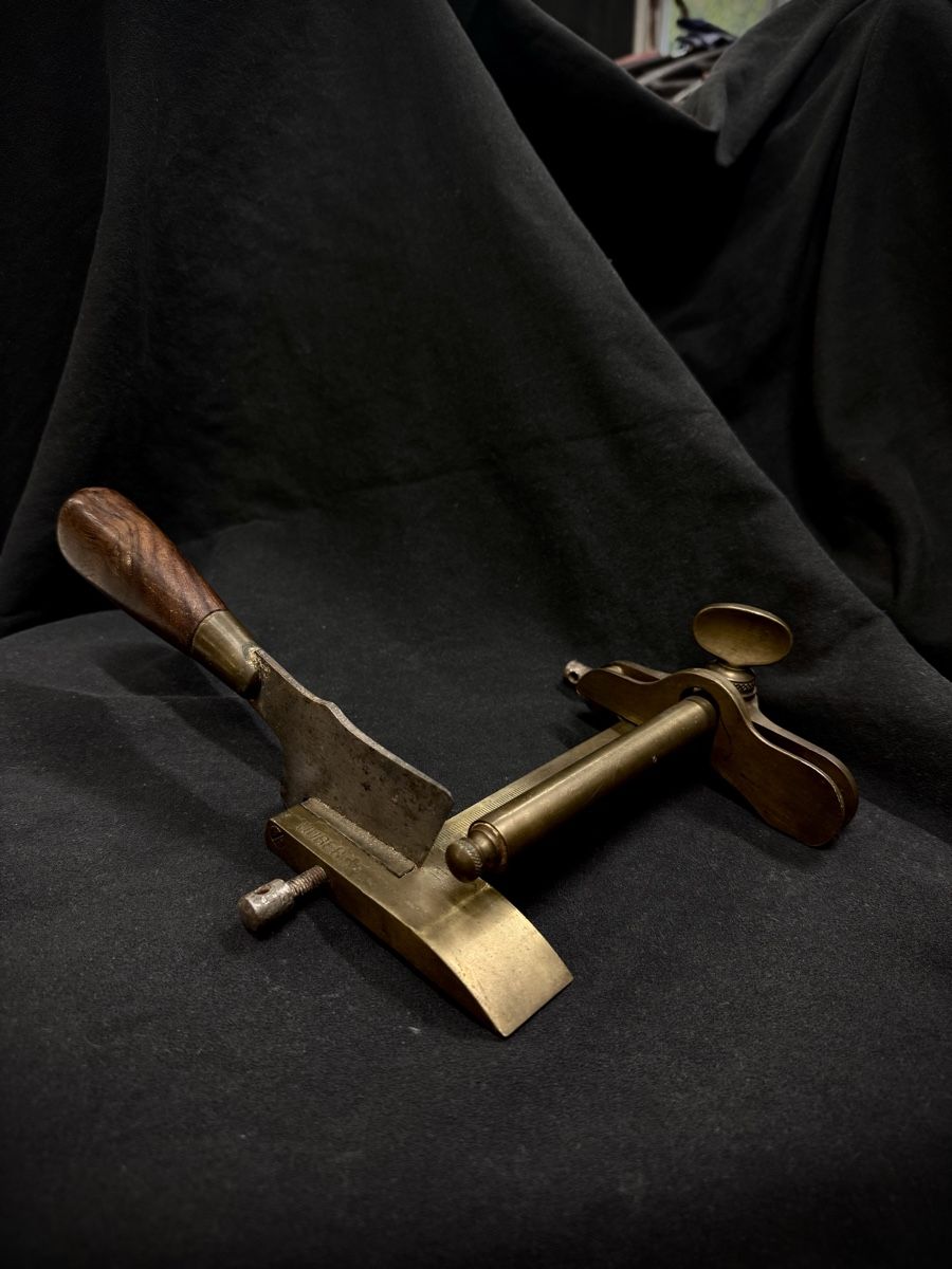 Tutti gli attrezzi: Antique Brass Edge Trimmer Tool Wood Handle – Usato da Bern venduto da nkink 2