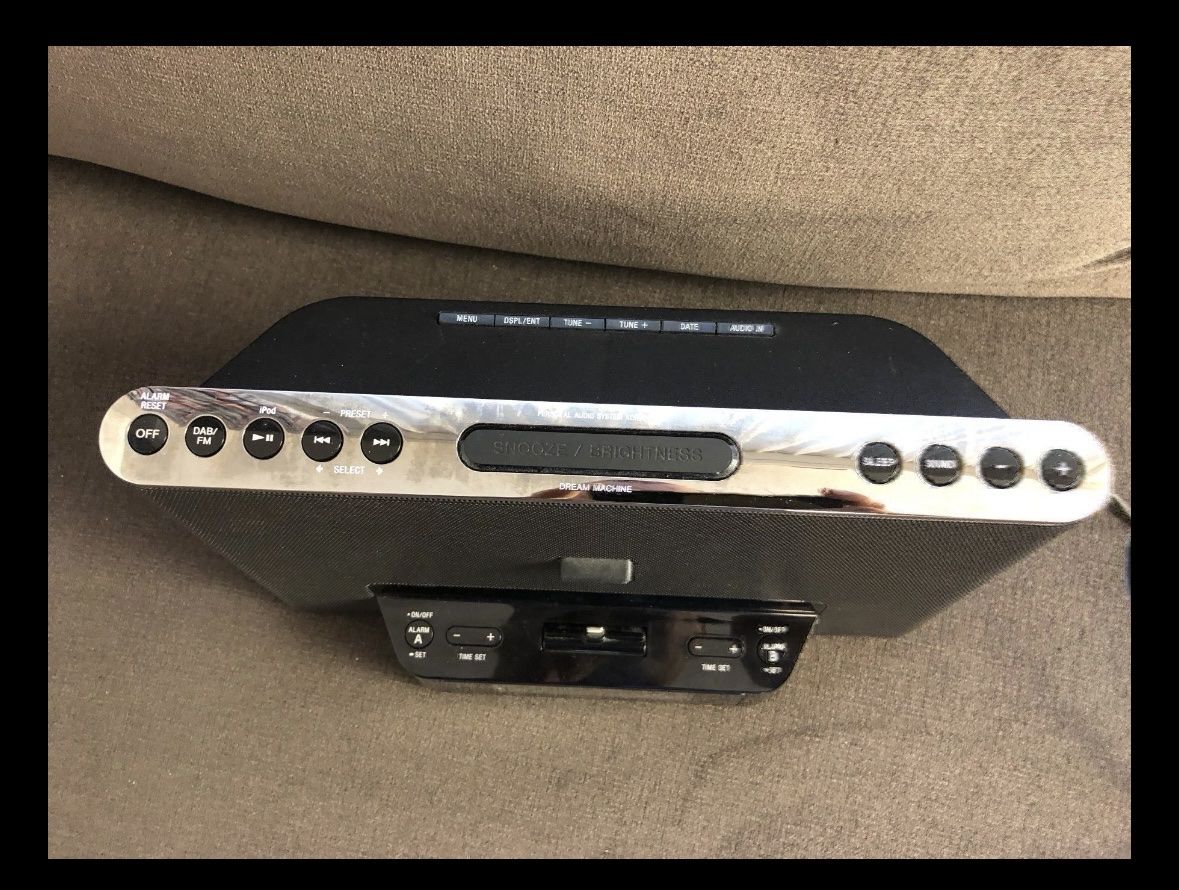 Docking station: DAB Radio Sony mit Dockingstation – Usato da Buttikon SZ venduto da alf_g6sd 2