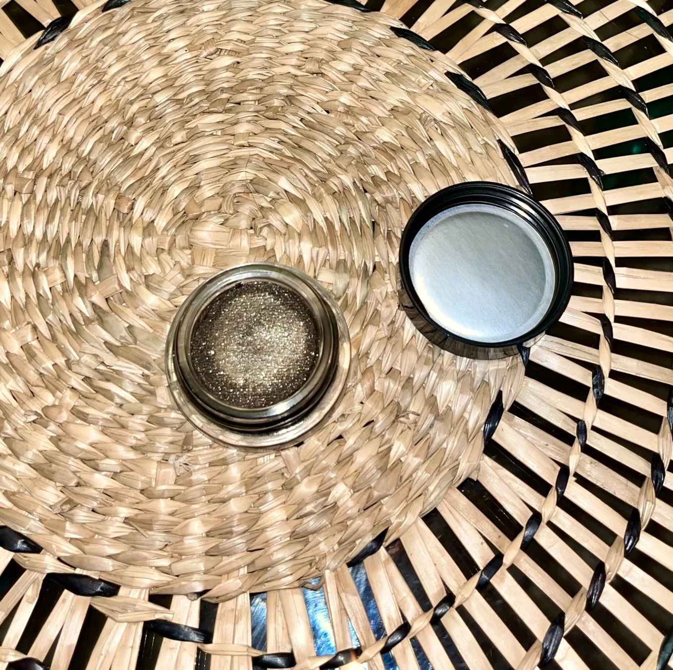 Armani Make-up: Armani eyes to kill stellar cream shadow – Usato da Perrefitte venduto da lulusphere