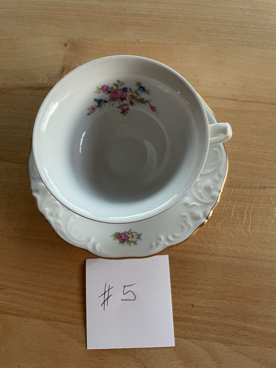 Tassen: Espressotasse mit Untertasse  – Gebraucht aus Seltisberg von Erdbi 1