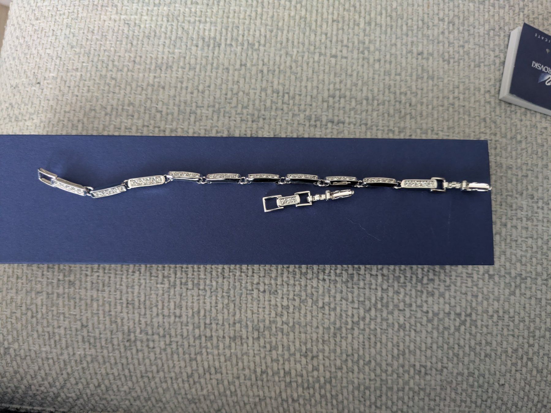 Swarovski Armbänder & -reifen: Swarovski Silver Crystal Bracelet with Box – Gebraucht aus Losone von AlpineLayer 1
