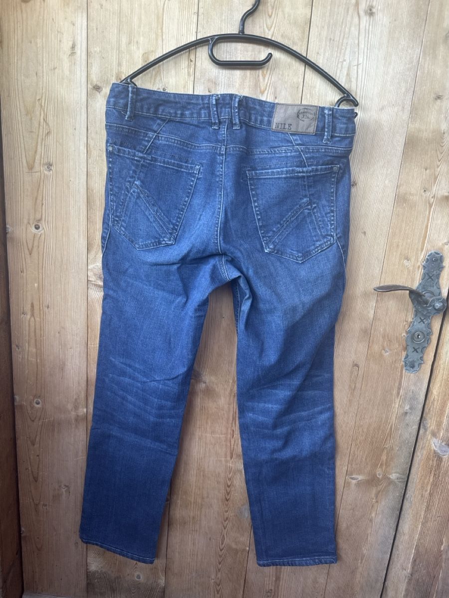 Nile Jeans: NILE Essential Damen Jeans Grösse 40 dunkelblau – Usato da Landquart venduto da Happyhippo42 1