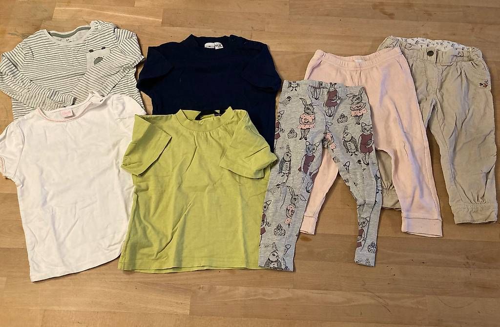 Kleiderpakete & -sets: Kleiderpaket Grösse 86/92 alle mit FLECKEN – Gebraucht aus Heimiswil von gemschi04 2