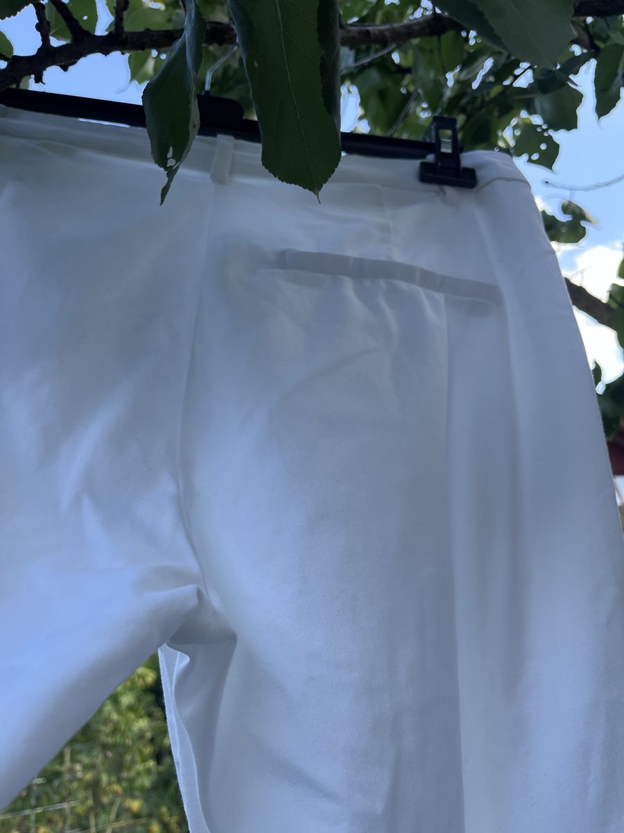 H&M Pantaloni: weisse enge Hosen gr. 44 – Usato da hüntwangen venduto da Fiorenzaanna 1