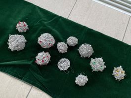 11-tlg. alter Christbaumschmuck filigrane Metallkugeln