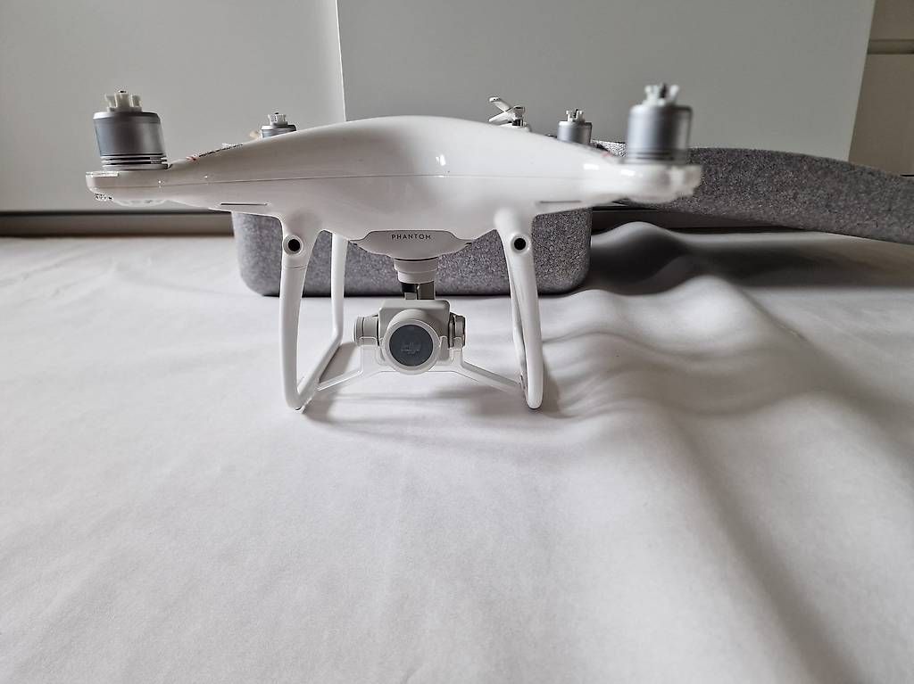 Videocamere: DROHNE: DJI Phantom 4 Pro – Usato da Ostermundigen venduto da kue_2py2