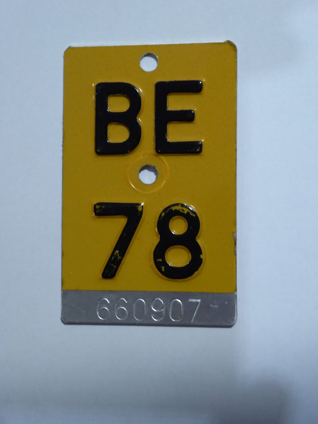Insegne: Velonummer (Mofa) BE 78 – Usato da Stadel-Winterthur venduto da Puch1953