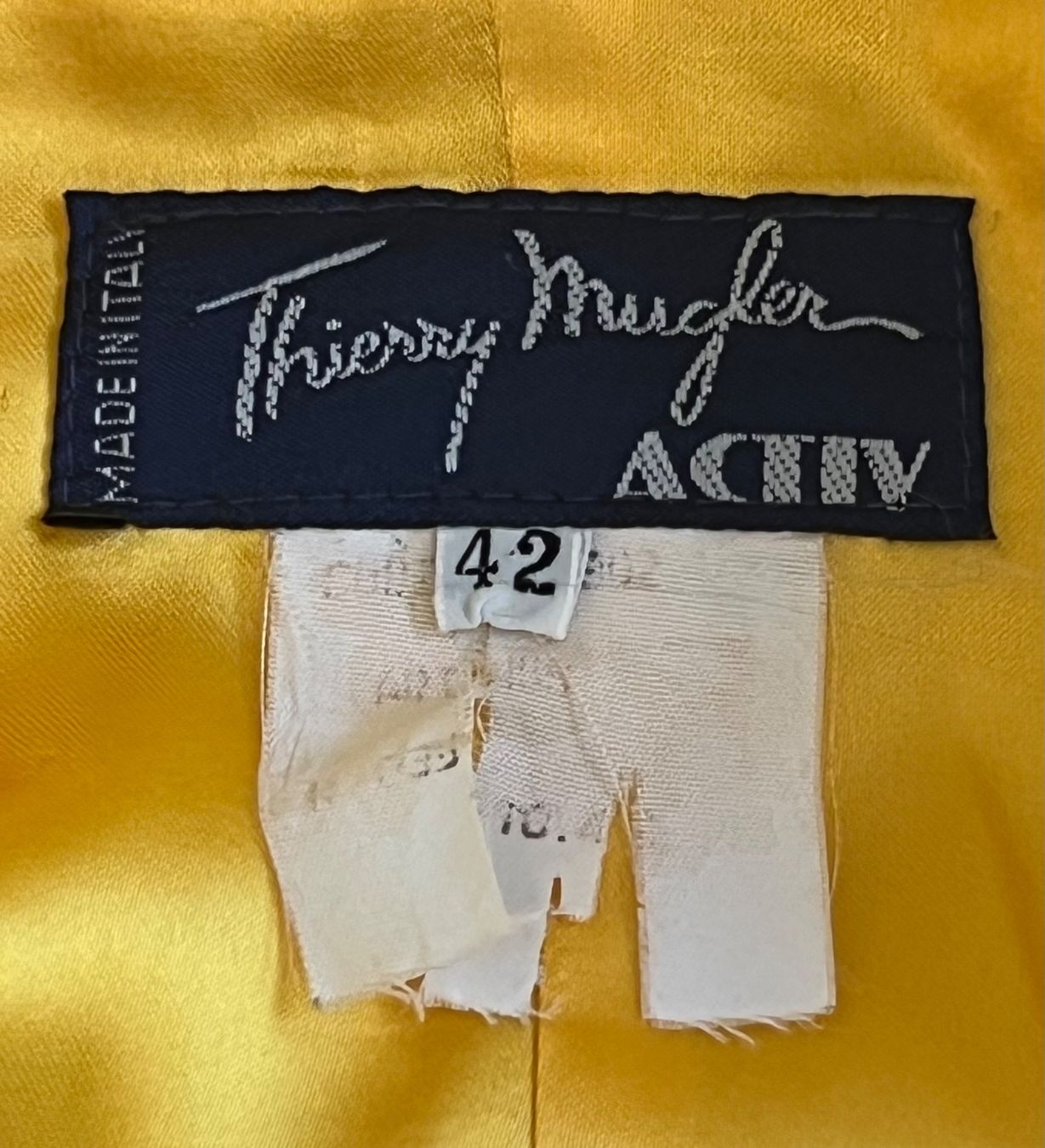 Mugler Jacken: Vintage Blazer von Thierry Mugler Activ – Gebraucht aus Uster von Family_Boutique 4