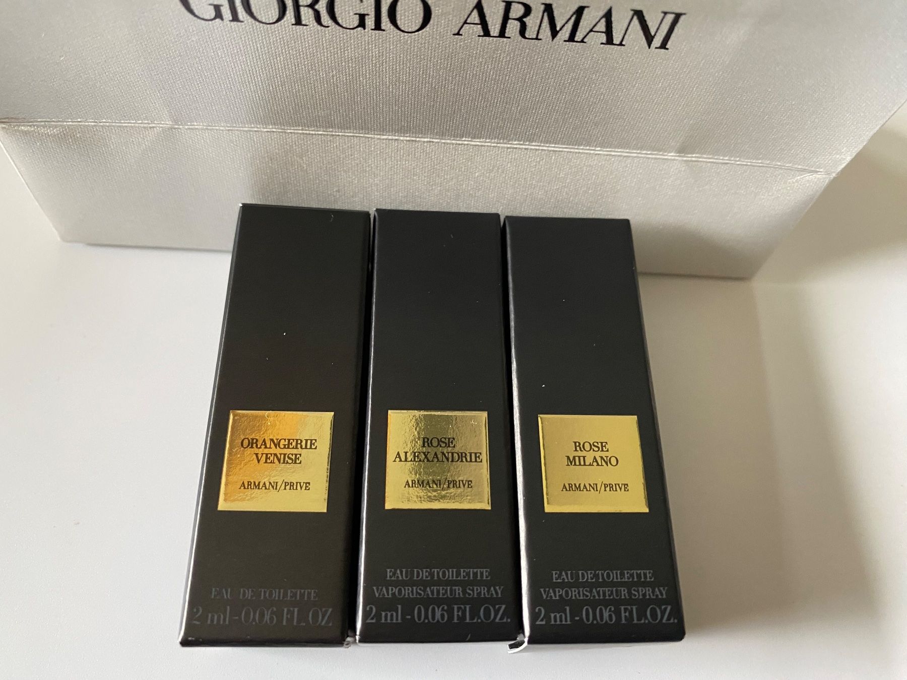 Armani Parfum & Eau de Toilette: Miniatures Armani Privé et mini sac – Neu und originalverpackt aus Bouveret von wes_7zll