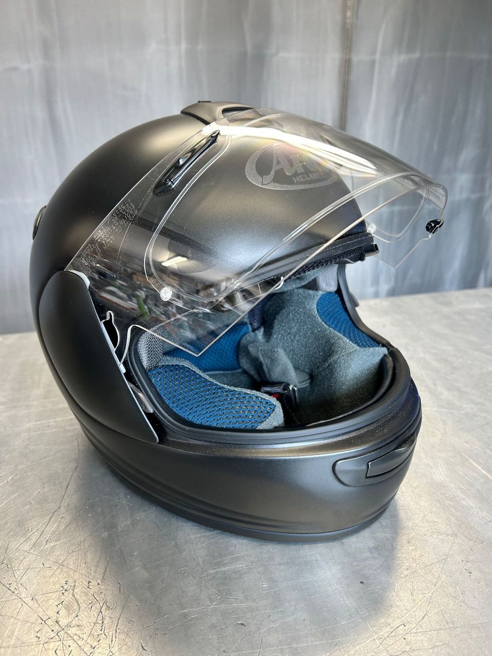 Arai Caschi & visiere: Motorradhelm ARAI Chaser-V Ecopure – Nuovo (secondo la descrizione) da Oetwil an der Limmat venduto da hoocch33 2