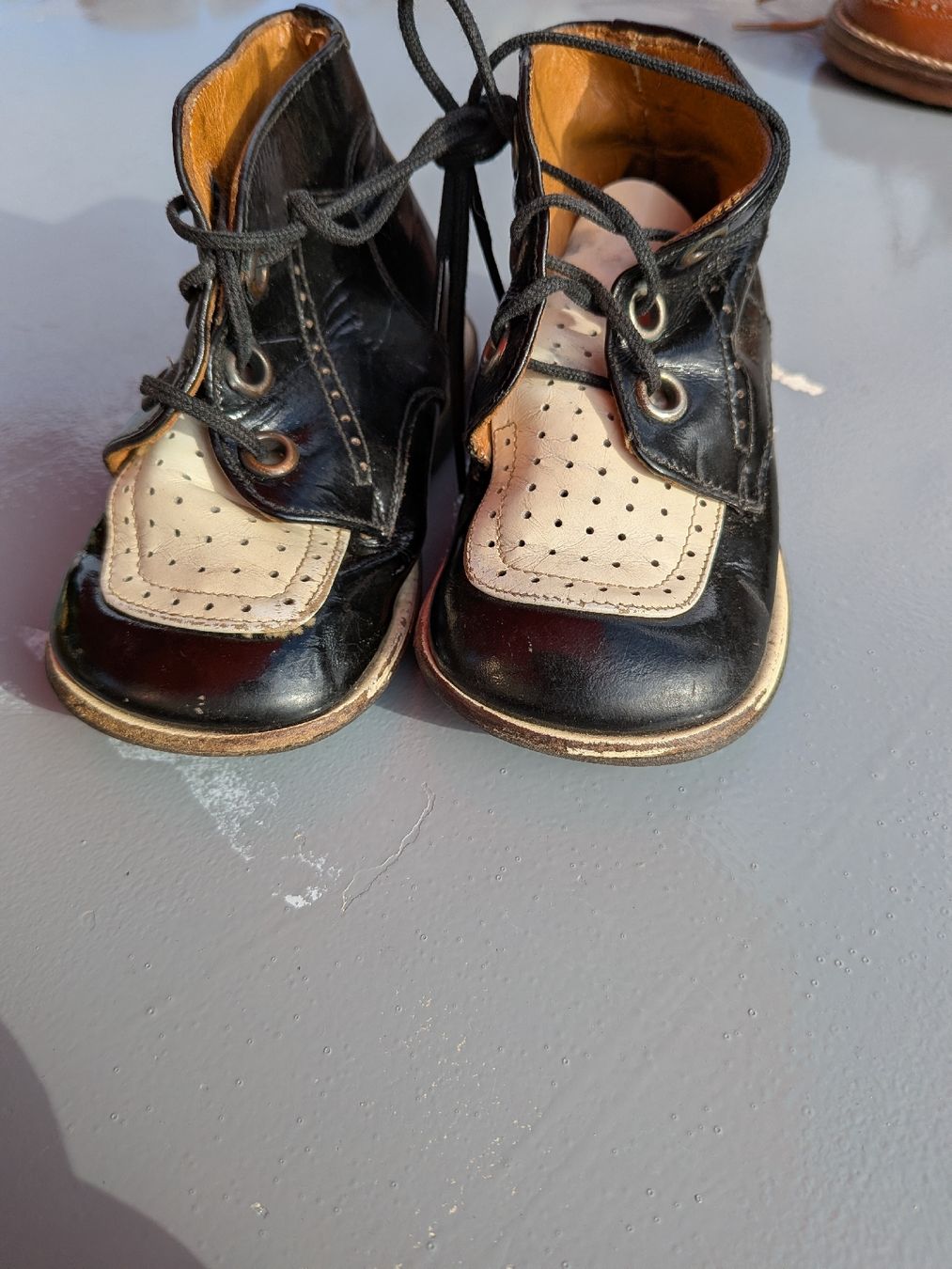 Scarpe per ragazze: Kinderschuhe 60-Jahre  – Usato da Künten venduto da sheila017