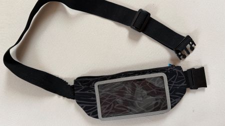 Sporttasche mit Sichtfenster für Handy neuwertig