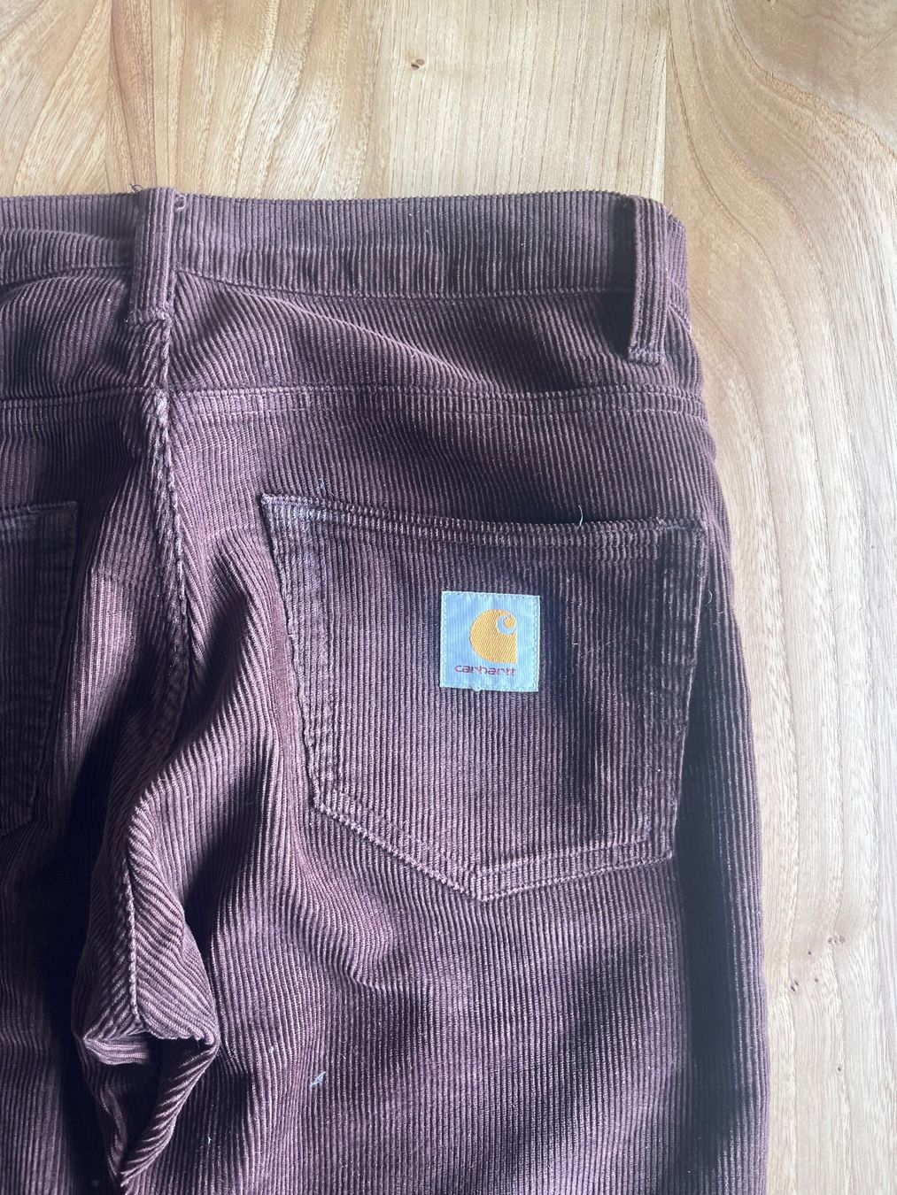 Carhartt Pantaloni: Carhartt Cordhose – Usato da Chur venduto da lea_qg88 5