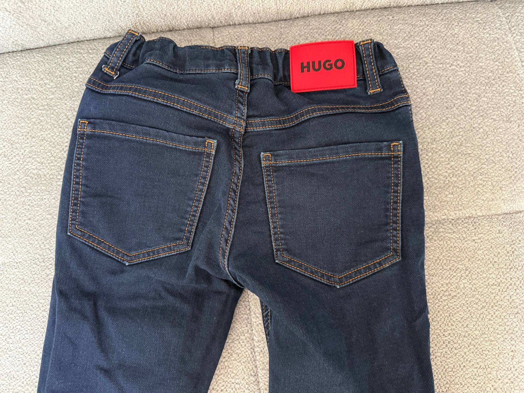 Hugo Boss Hosen: HUGO Jeans Gr. 138 – Gebraucht aus Uetikon am See von Fraufox1 2
