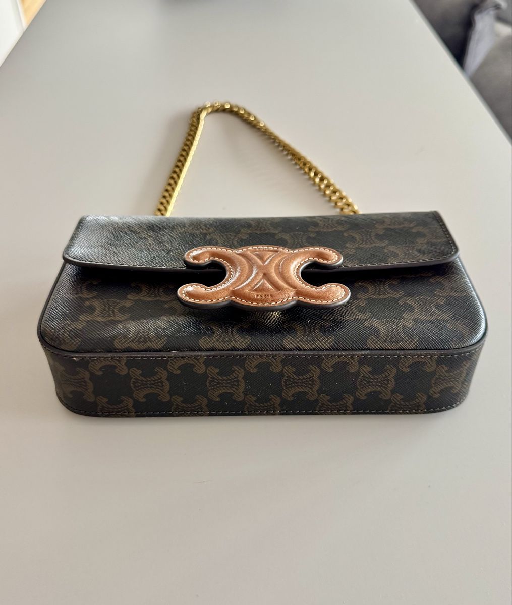Celine Sacs femmes: Celine Triomphe Canvas Chain Shoulder Bag Tan  – D'occasion à Dübendorf par Pink.Blue 3