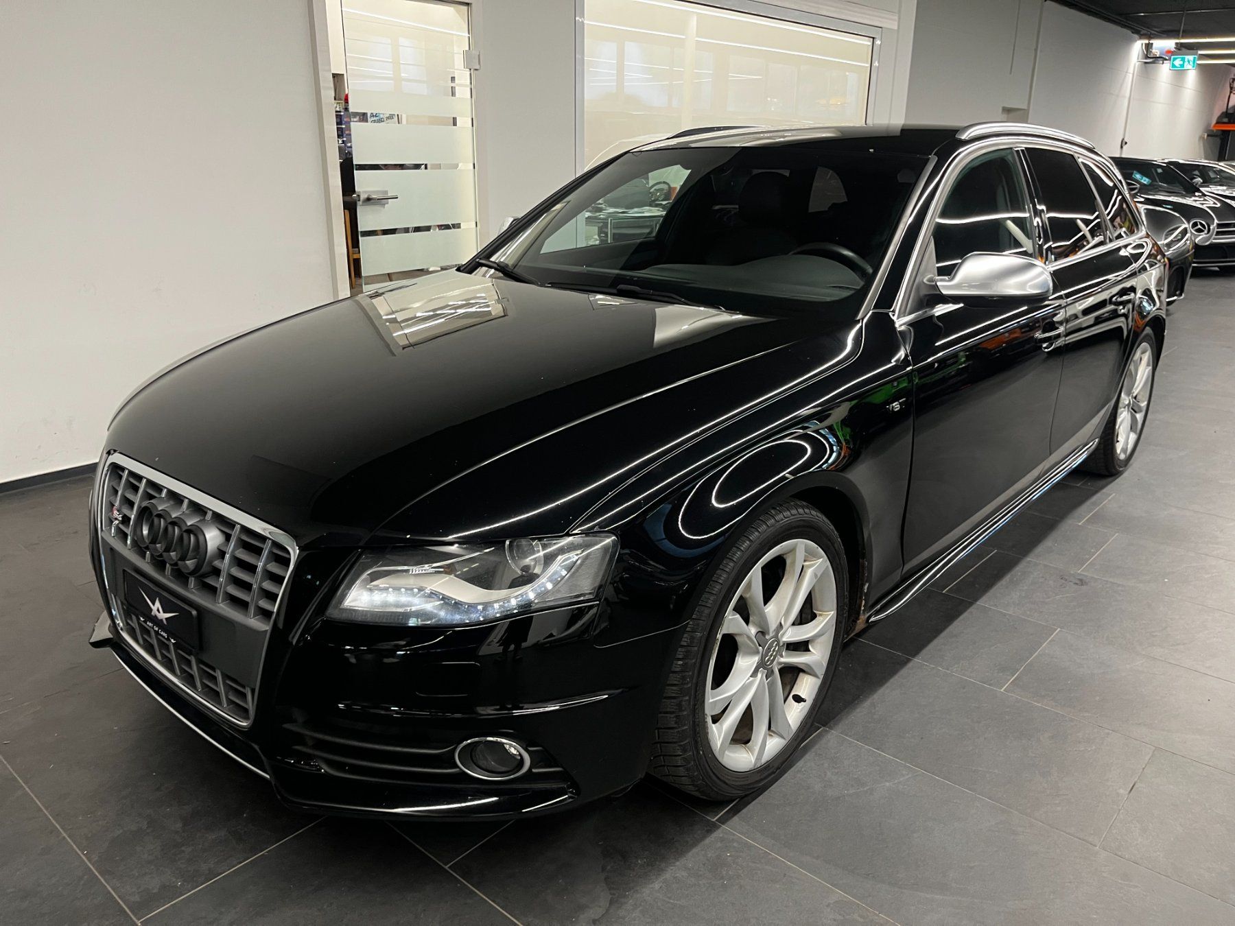 Audi Autos: AUDI S4 Handschalter kombi – D'occasion à Zürich par TOP_KAUF 2