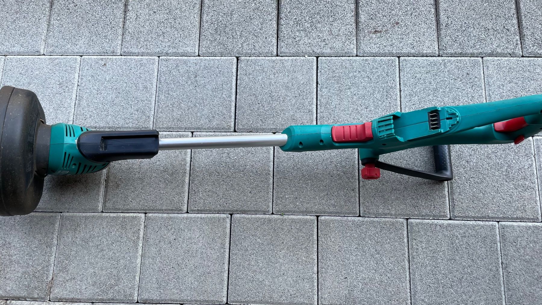 Bosch Tagliaerba: BOSCH Rasentrimmer with 3 new blade – Usato da Murg venduto da may_d9bw 3