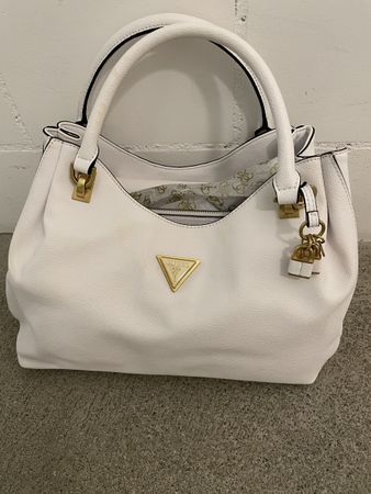 Weisse Guess Handtasche 