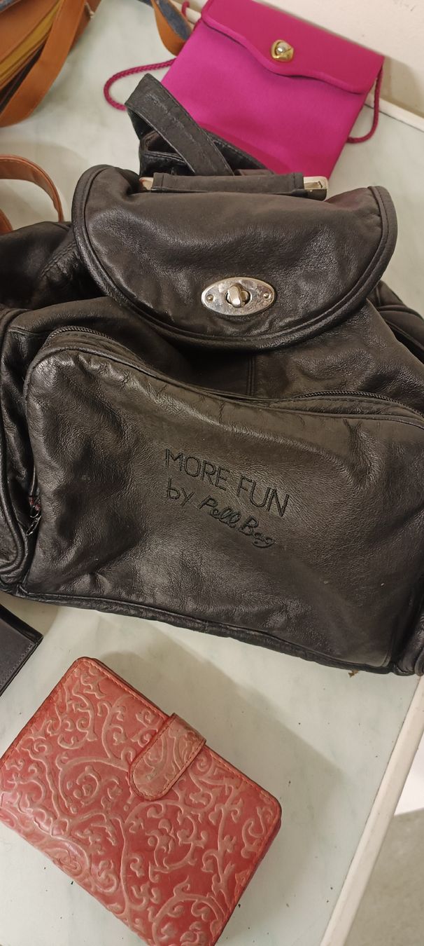 Borse da donna: Taschen Konvolut Damen   – Usato da Pfäffikon ZH venduto da K-V-M 3
