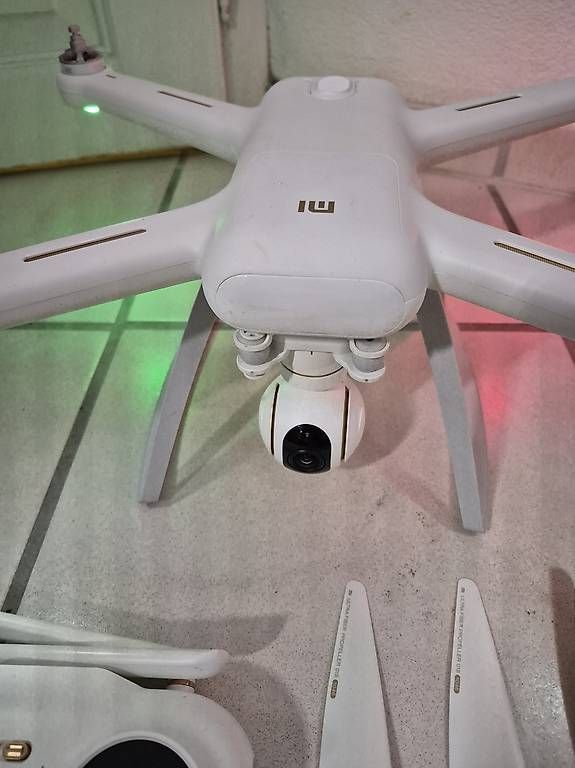 Modellismo RC: XIAOMI 4 K Mi Drone – Usato da Stäfa venduto da alexkraljevo 1
