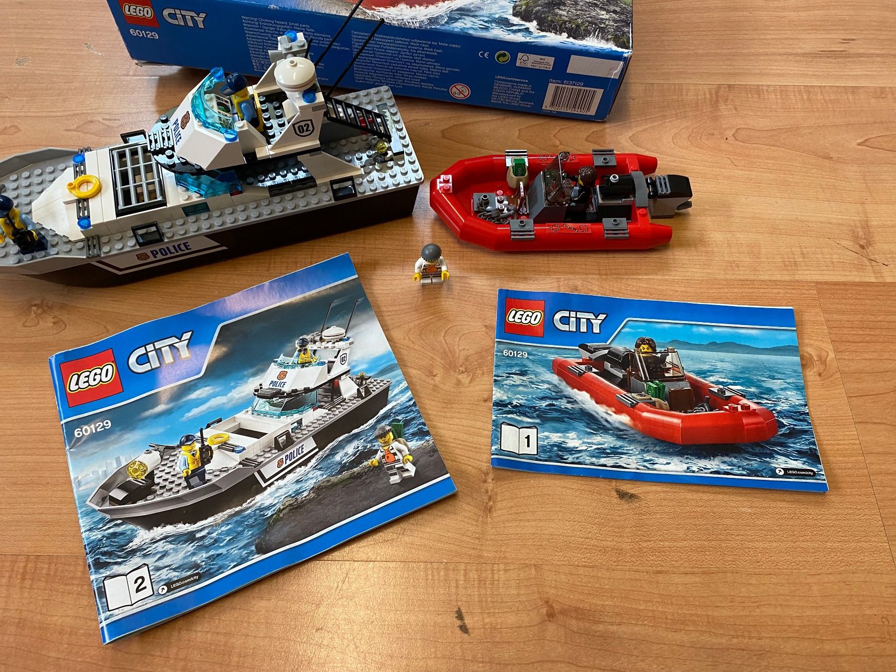 Lego Kit di costruzioni: Lego 60129 Polizeischiff und Räuberboot – Usato da Gunzwil venduto da veit01 1