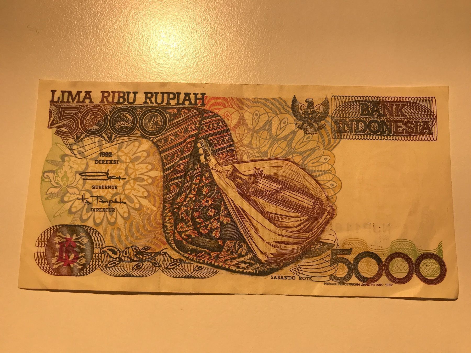 Banconote: Indonesien 5000 Rupiah 1992 – Usato da Algetshausen venduto da Carrhard