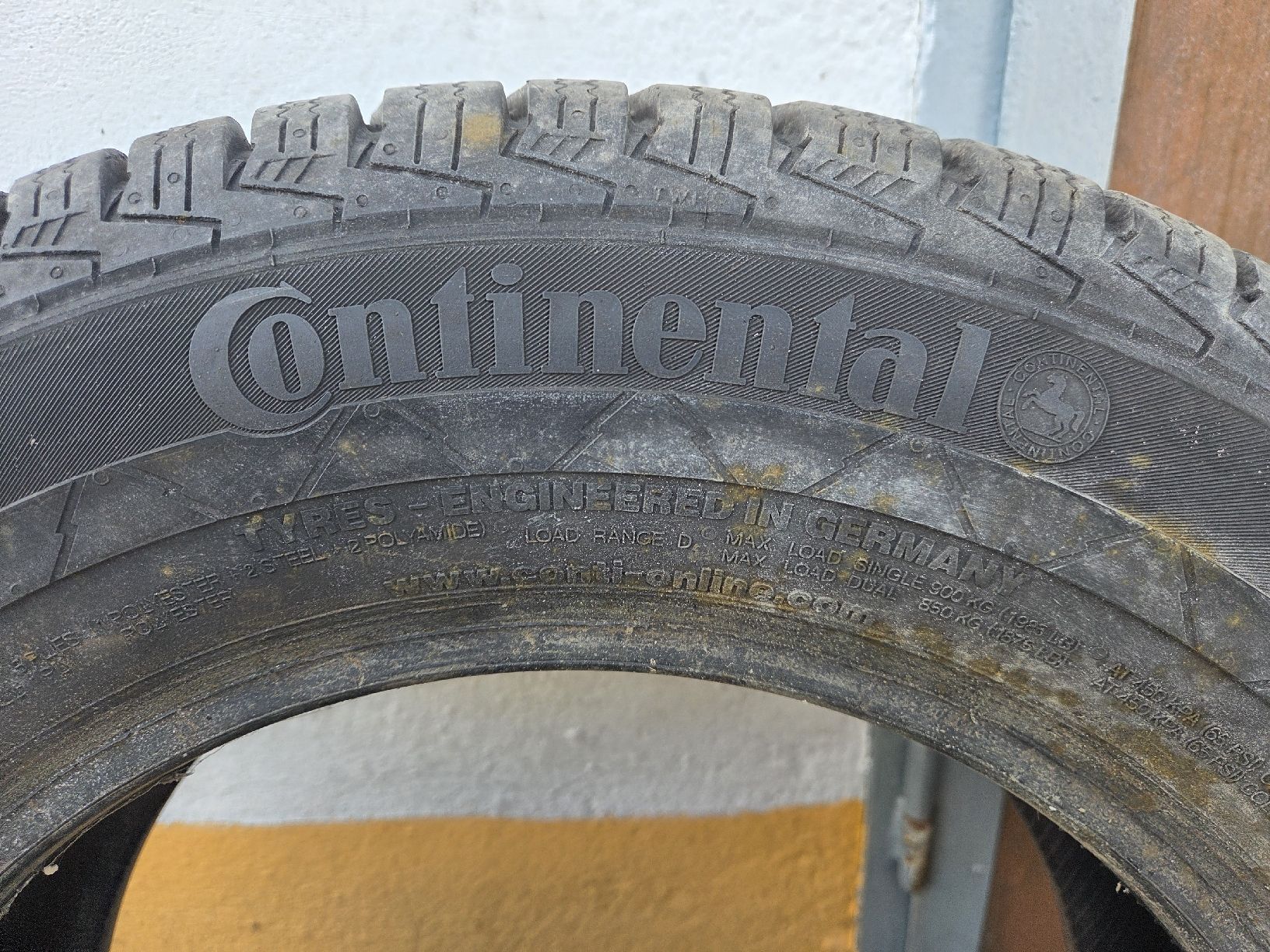 Continental Pneumatici & Ruote complete: 195/70 R15 Continental VancoWinter 2 – Usato da Villmergen venduto da schluessel65 1