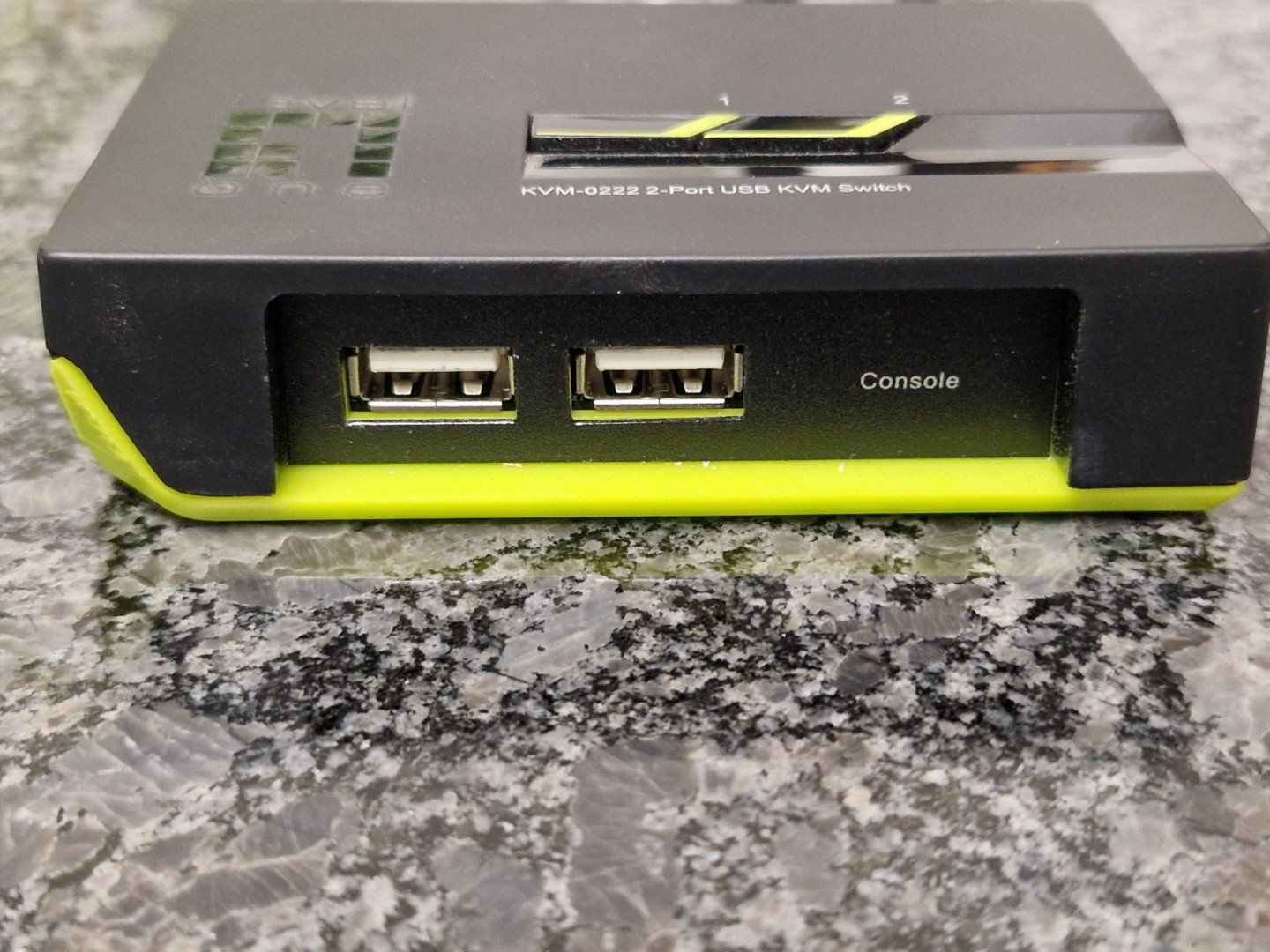 Hub & Switch: LevelOne KVM-0222 2-Port USB KVM Switch – Usato da Au ZH venduto da myamisumi 5