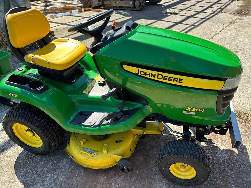 John Deere X304 Rasentraktor inkl. Anhänger Kaufen auf Ricardo