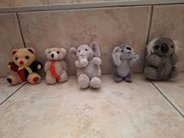 Kleine Plüschtier-Sammlung: Bärchen, Elefant, Koala