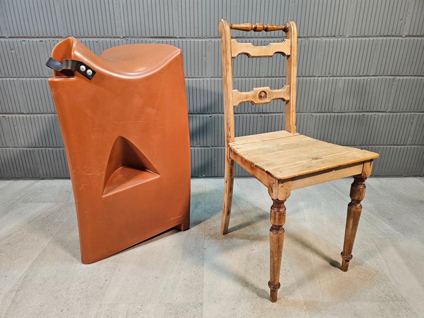 Sgabelli: 1St. 2006 Bronco Extremis Bar Hocker Höcker Sattelhocker – Usato da Nottwil venduto da Wondewa-Shop