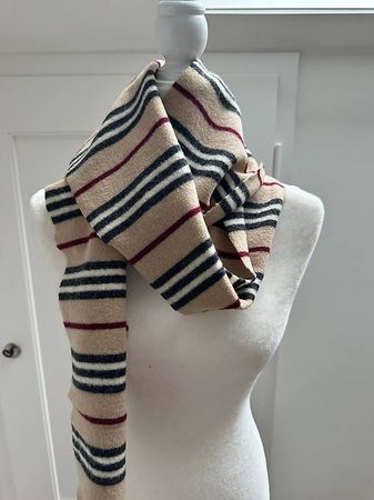 Original Burberry Schal - 100% Lambswool - Sammlerstück