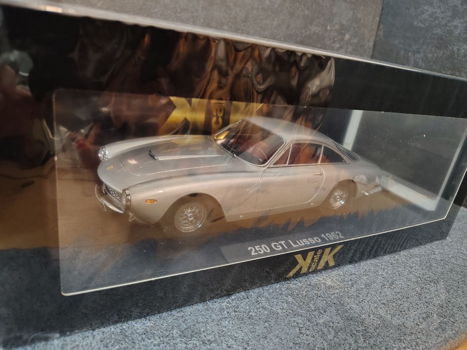 KK-Scale Modellautos: Ferrari 250 GT Lusso – Neu und originalverpackt aus Reiden von bambi84