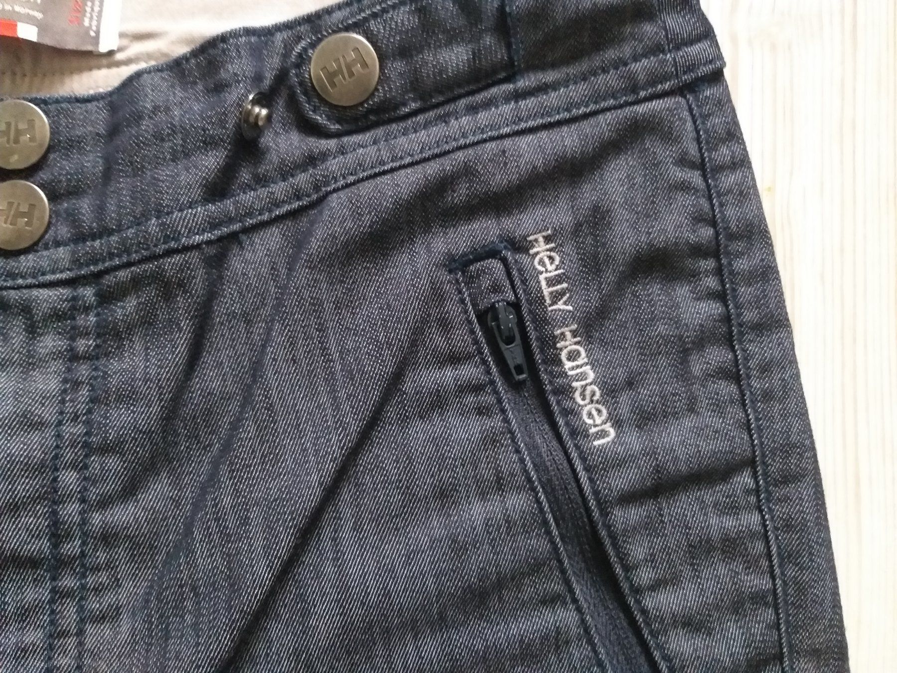 Jeans: HELLY HANSEN Jeans 7/8 taille / Grosse S – Neuf (Voir description) à Cossonay-ville par Super-Price-Quality 4