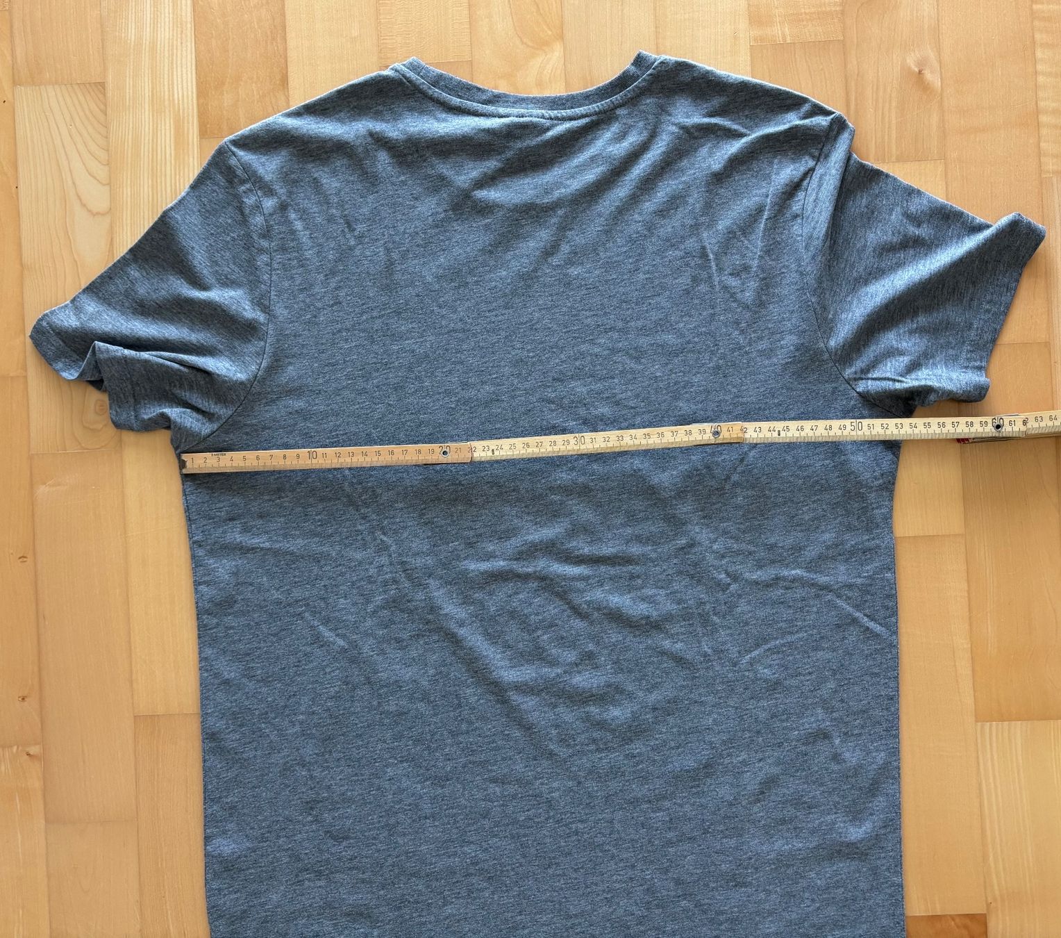 T-shirt: T-Shirt Lyle & Scott – Usato da Winterberg ZH venduto da vanilleinspiration 2