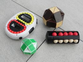 4er Set Denkspielzeug Geschicklichkeitsspiele Geduldspiele
