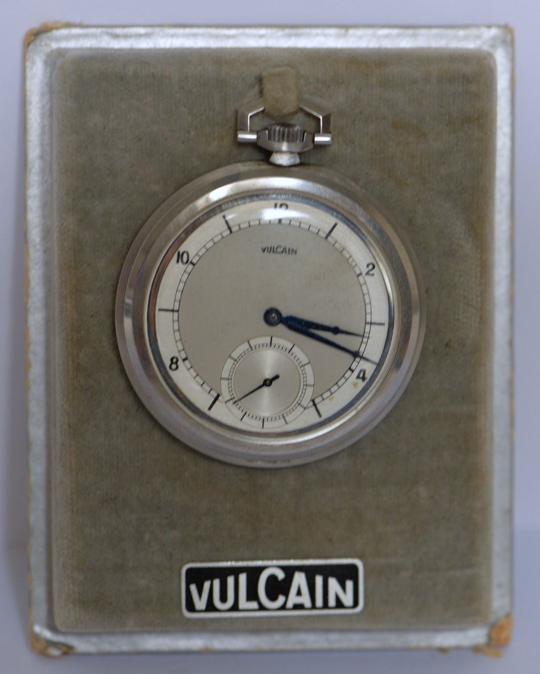 Vulcain Uhren: "Montre" Vulcain – Gebraucht aus Neuchâtel von Neuchatel 2