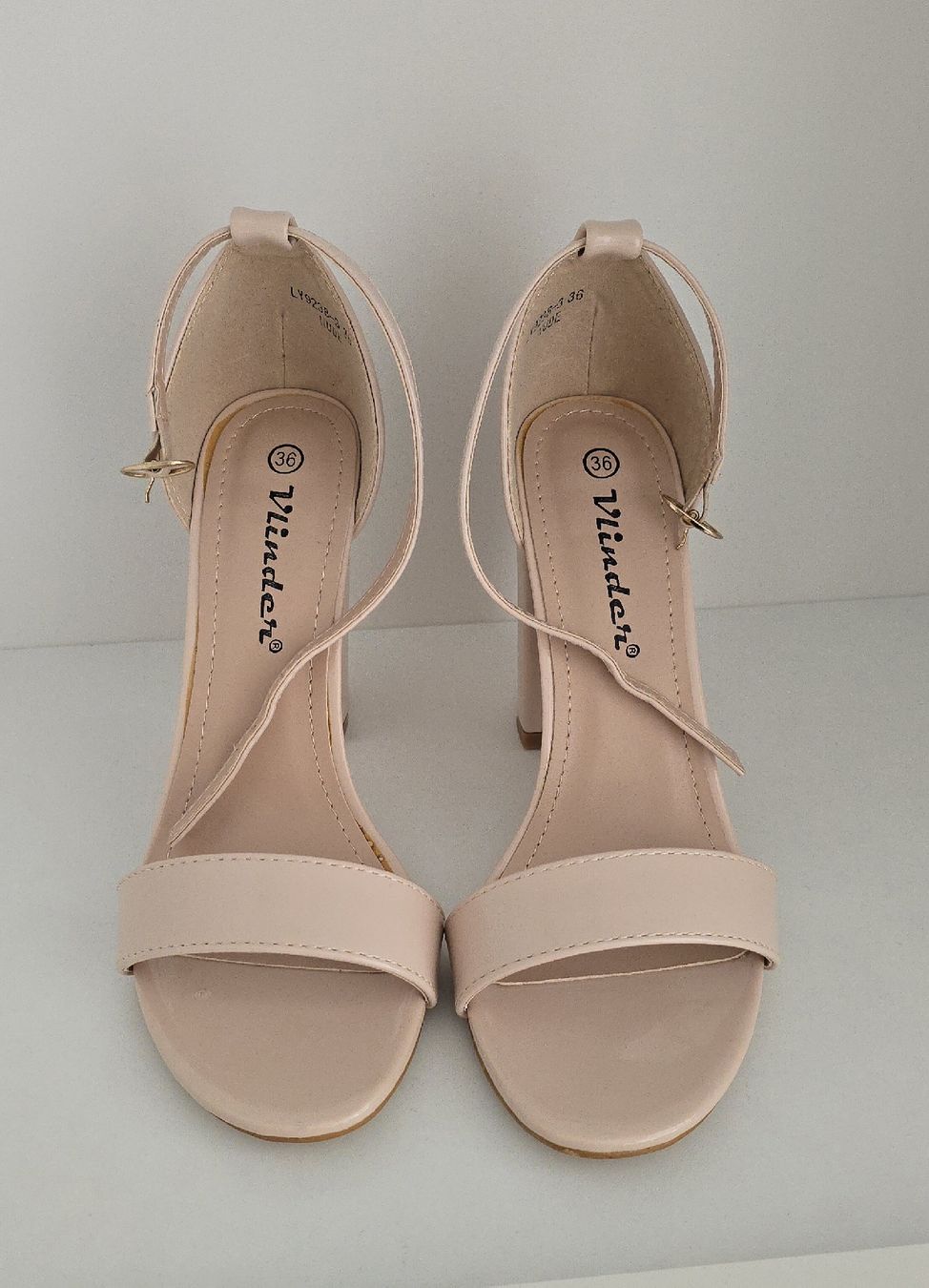 Scarpe da donna: Sandaletten Vlinder beige Blockabsatz  – Nuovo e nell'imballaggio originale da Luzern venduto da Kethi_kris1705 2
