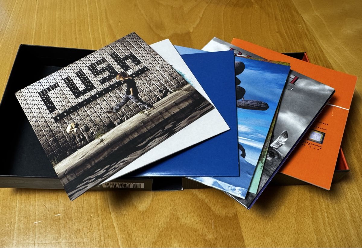 CD: CD Box Set Rush - The Studio Albums 1989-2007 – Nuovo (secondo la descrizione) da Zürich venduto da tomakomai