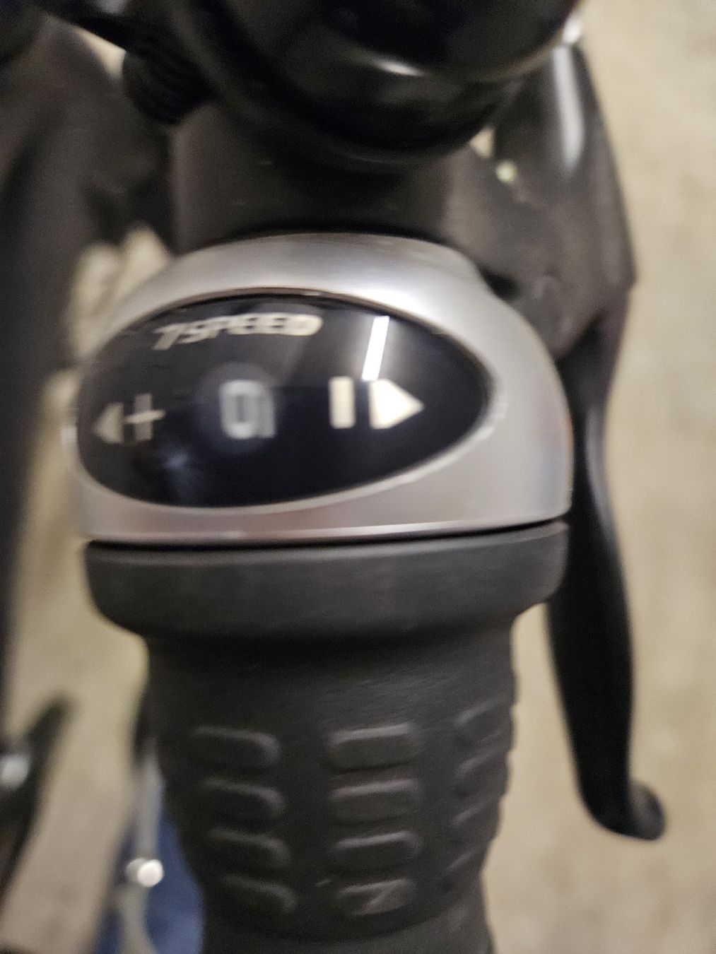 Crosswave Velos: Swiss Design Crosswave Bike - 7 Speed - Great Commuter! – Gebraucht aus Tägerwilen von JantheScott10 5