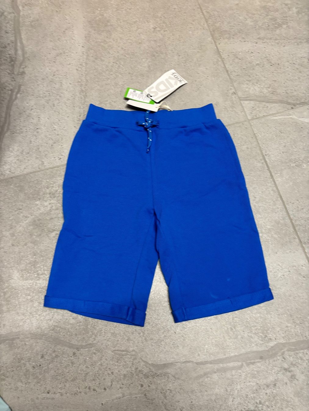 Pantaloni: Shirt neuf 134 – Nuovo (secondo la descrizione) da Salvenach venduto da gwenwywar