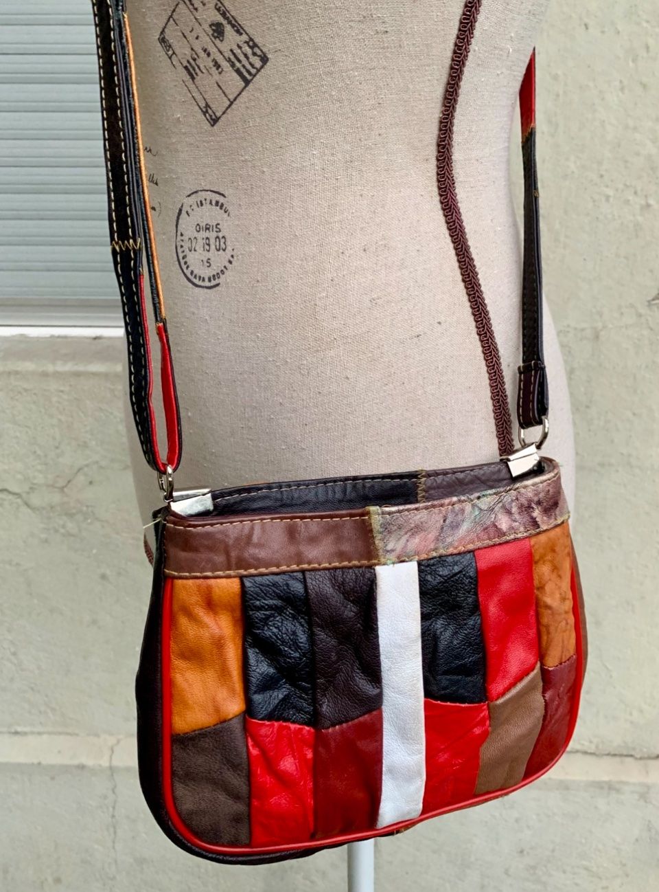 Lacoste Borse da donna: Incroyable sac vintage patchwork LACOSTE 2 poches zippées – Usato da Martigny venduto da only__you 3