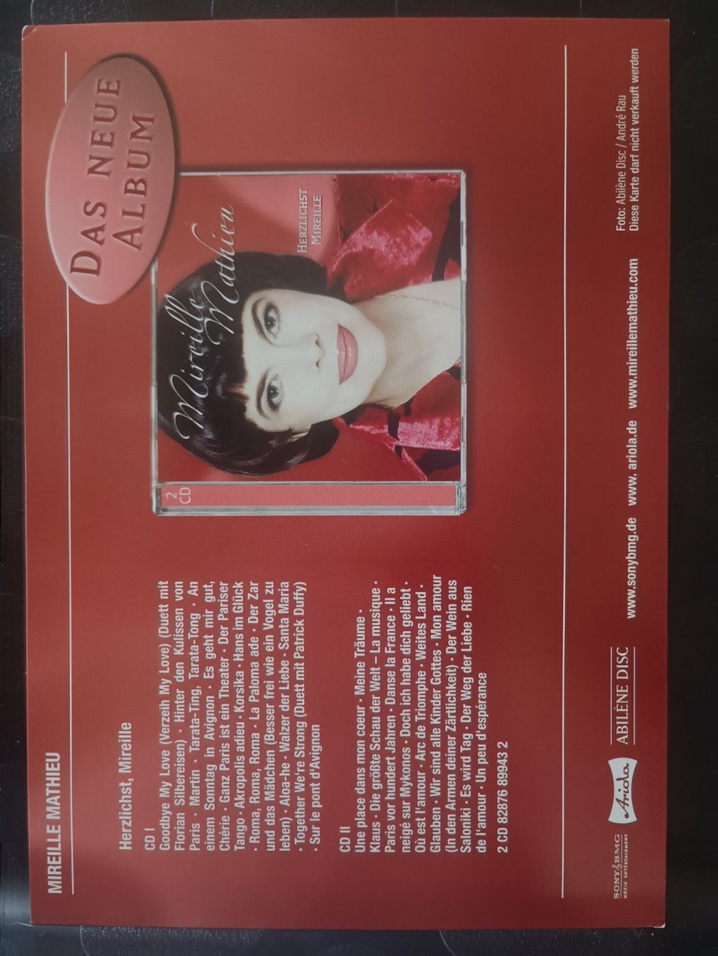 Autogramme: Mireille Mathieu - handsignierte Autogrammkarte – Gebraucht aus Menziken von Artographs 1