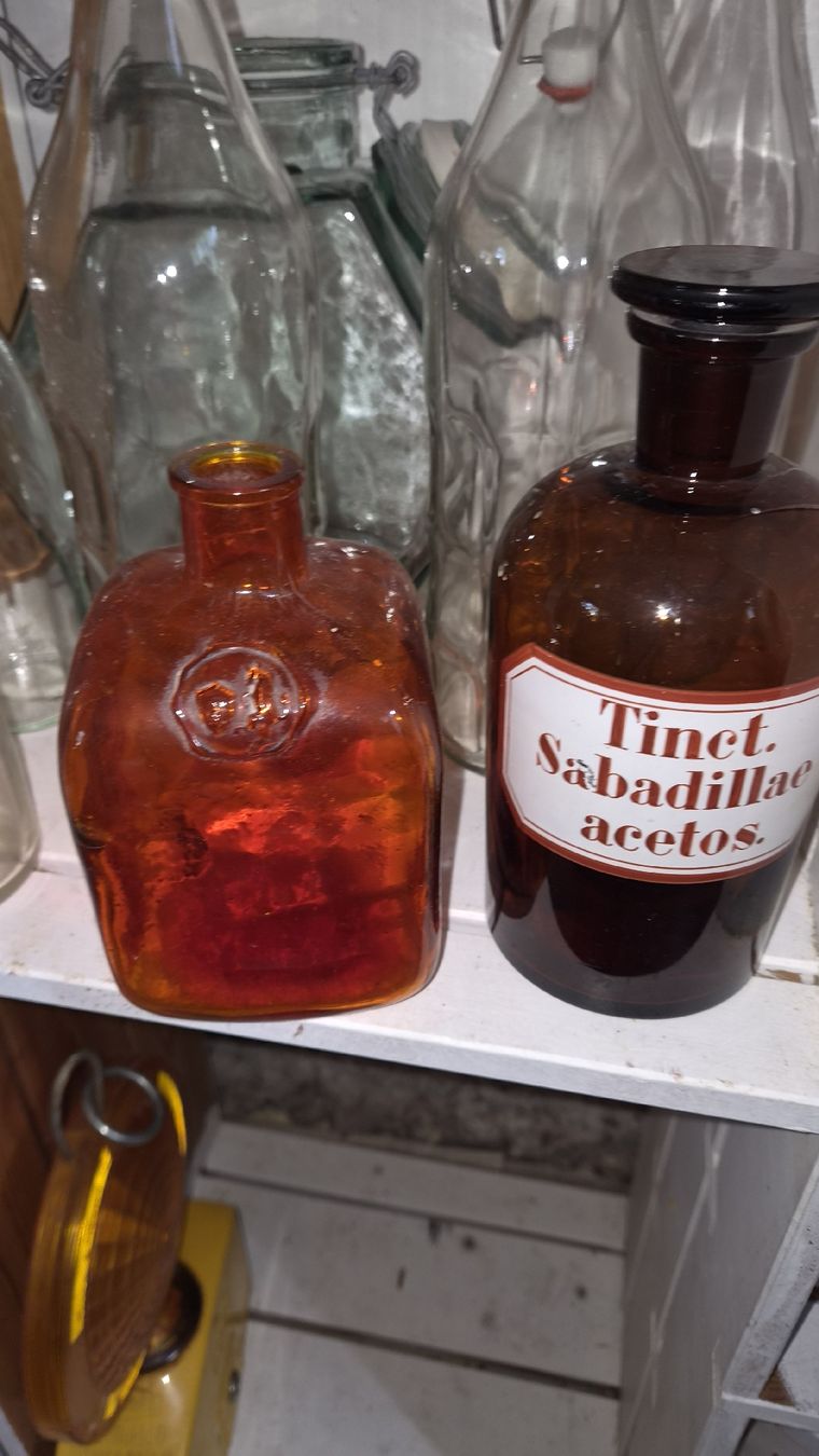 Bottiglie: Glas Flaschen Sammlung Vintage  – Usato da Kölliken venduto da MissesBossTop1 1