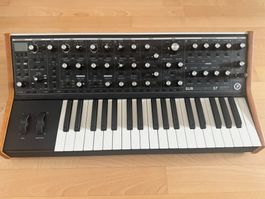Moog Subsequent 37