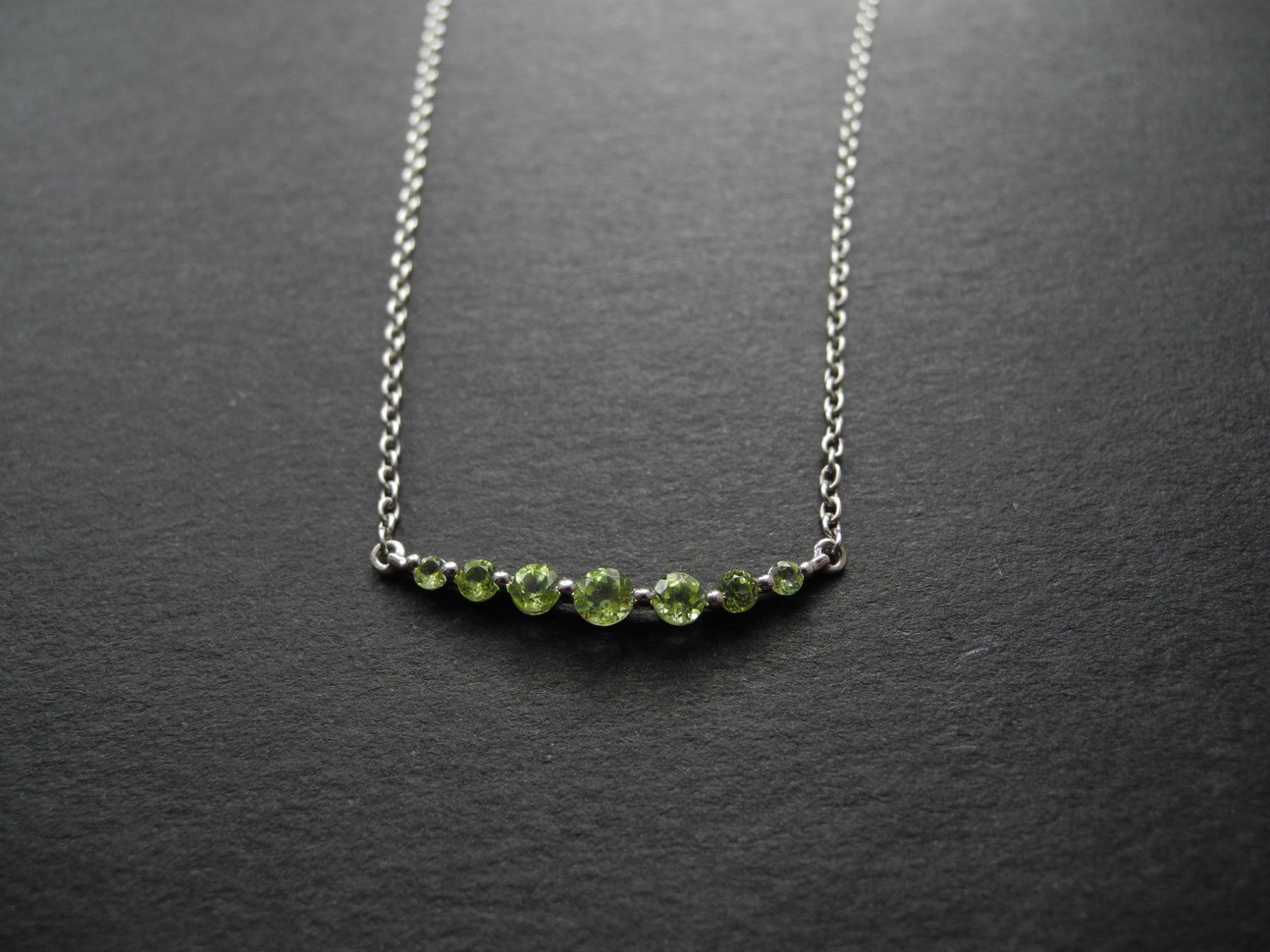 Catenine: Kette 925  Silber mit echten  Peridotsteinen – Usato da Balsthal venduto da qwer24 1